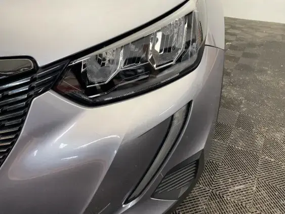 PEUGEOT 2008 II - voiture d'occasion - Photo 19