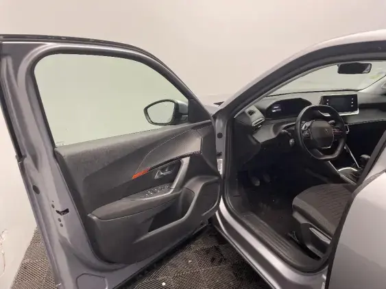 PEUGEOT 2008 II - voiture d'occasion - Photo 17