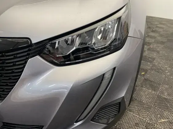 PEUGEOT 2008 II - voiture d'occasion - Photo 19