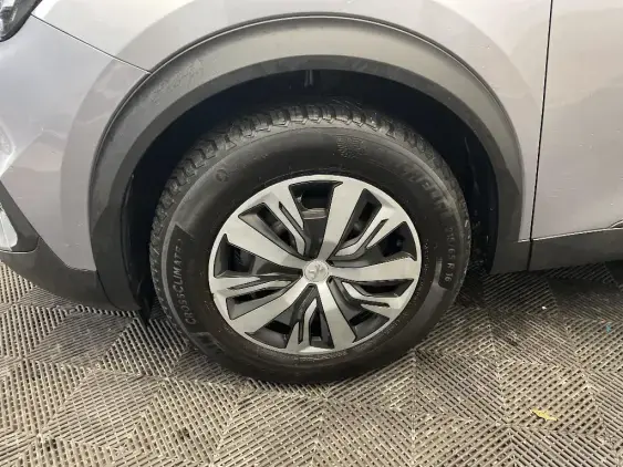 PEUGEOT 2008 II - voiture d'occasion - Photo 20