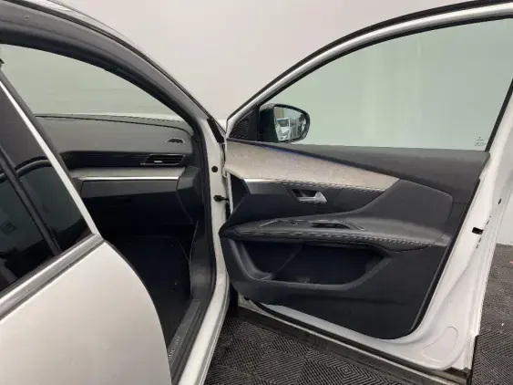 PEUGEOT 3008 II - voiture d'occasion - Photo 18