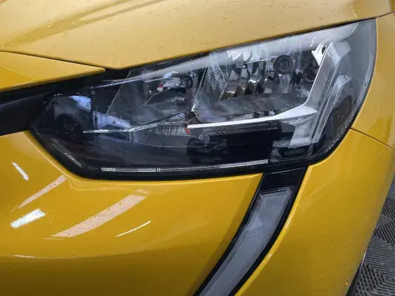 PEUGEOT 208 BUSINESS R II - voiture d'occasion - Photo 19