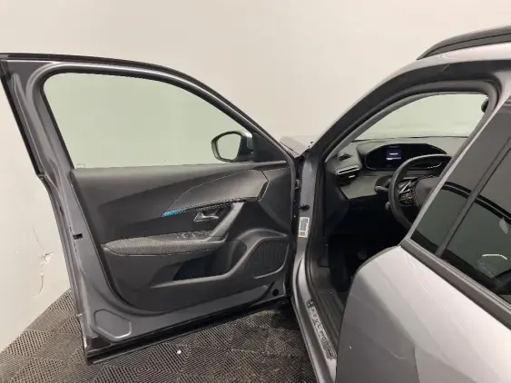 PEUGEOT 2008 II - voiture d'occasion - Photo 16