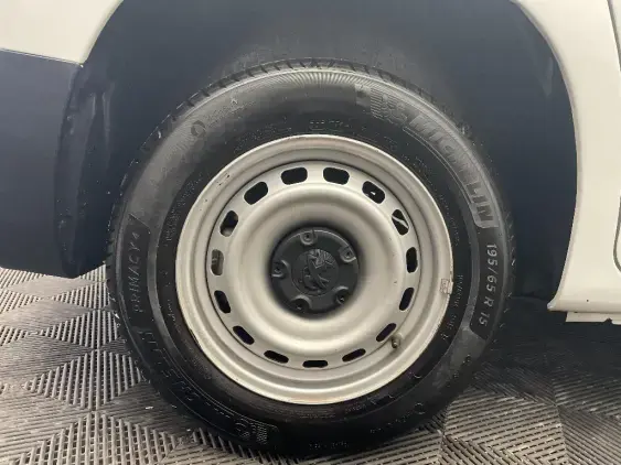 PEUGEOT PARTNER III - voiture d'occasion - Photo 20