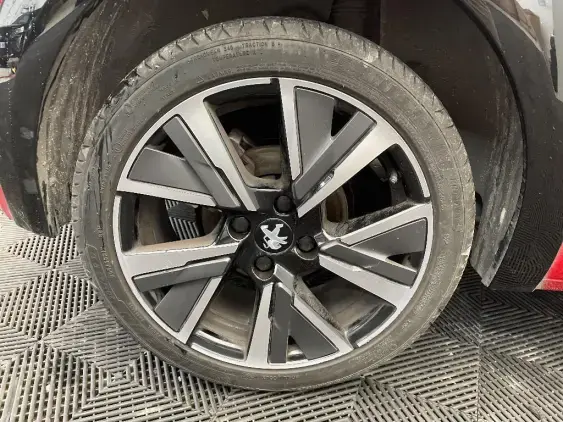 PEUGEOT 208 BUSINESS R II - voiture d'occasion - Photo 24