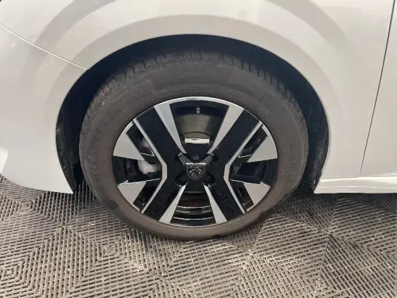 PEUGEOT 208 II - voiture d'occasion - Photo 22