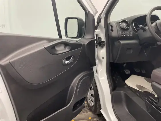 RENAULT TRAFIC FG III - voiture d'occasion - Photo 16