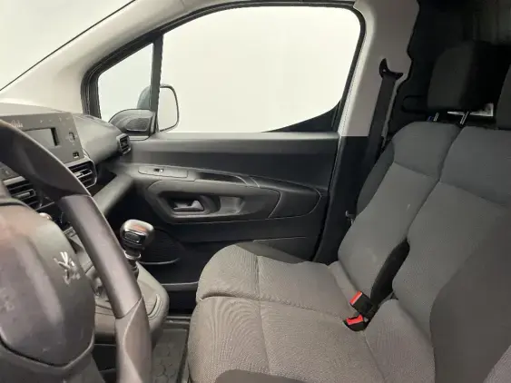 PEUGEOT PARTNER III - voiture d'occasion - Photo 16