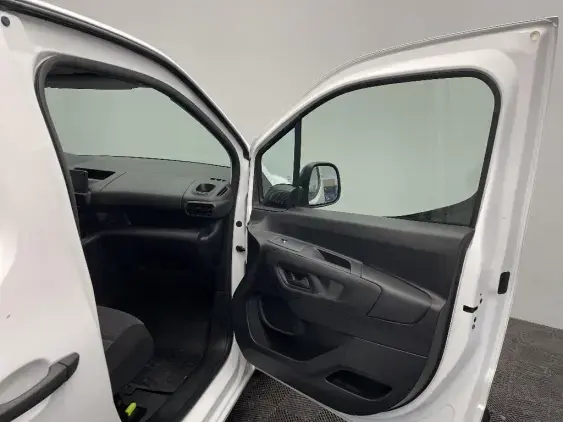 PEUGEOT PARTNER III - voiture d'occasion - Photo 18