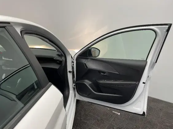 PEUGEOT 208 II - voiture d'occasion - Photo 17