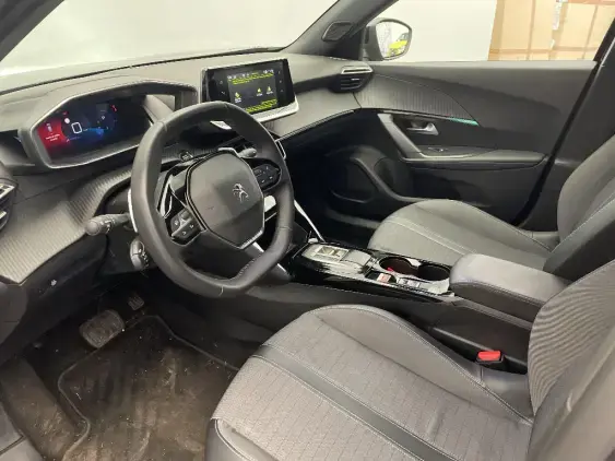 PEUGEOT 2008 II - voiture d'occasion - Photo 17