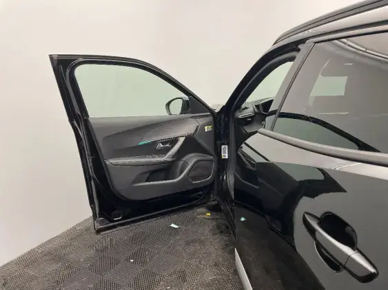 PEUGEOT 2008 II - voiture d'occasion - Photo 18