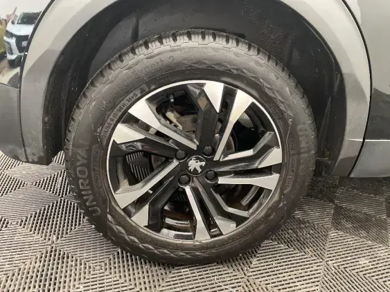 PEUGEOT 2008 II - voiture d'occasion - Photo 23