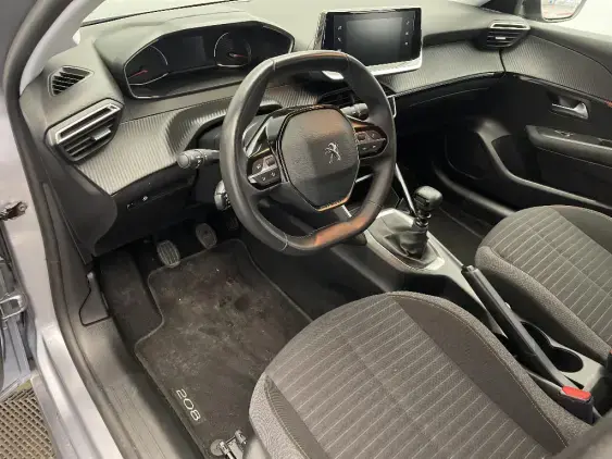 PEUGEOT 208 II - voiture d'occasion - Photo 17