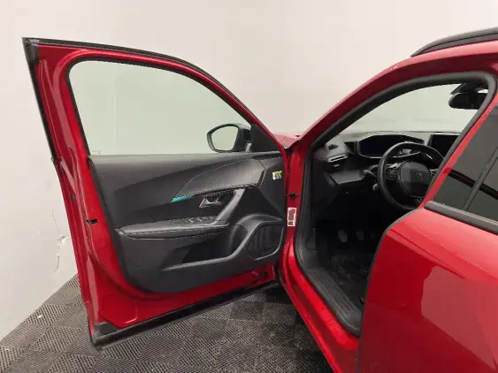 PEUGEOT 2008 II - voiture d'occasion - Photo 17