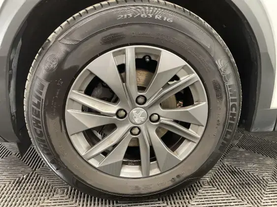 PEUGEOT 2008 - voiture d'occasion - Photo 21