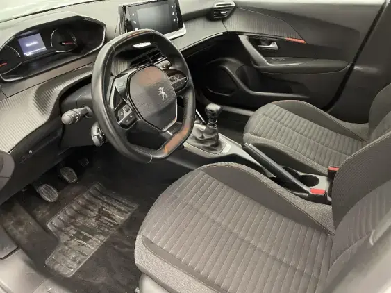 PEUGEOT 2008 II - voiture d'occasion - Photo 18