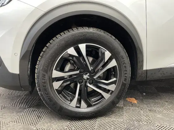 PEUGEOT 2008 II - voiture d'occasion - Photo 20