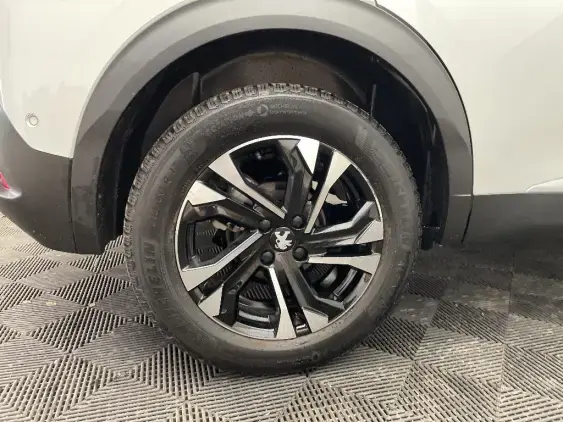 PEUGEOT 2008 II - voiture d'occasion - Photo 22