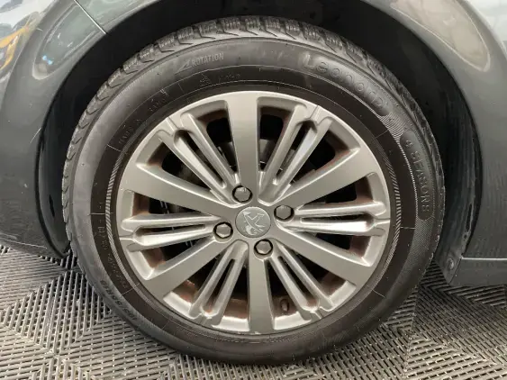 PEUGEOT 208 - voiture d'occasion - Photo 22