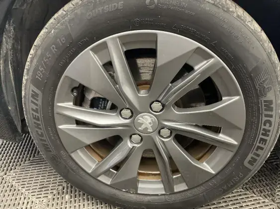 PEUGEOT 208 ELECTRIQUE II - voiture d'occasion - Photo 22