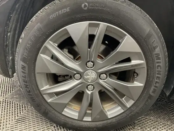 PEUGEOT 208 ELECTRIQUE II - voiture d'occasion - Photo 24