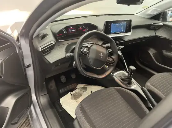 PEUGEOT 208 II - voiture d'occasion - Photo 17