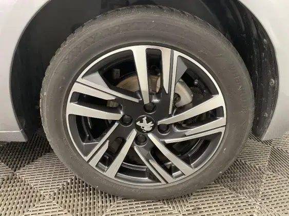 PEUGEOT 208 II - voiture d'occasion - Photo 22