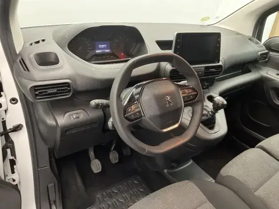 PEUGEOT PARTNER III - voiture d'occasion - Photo 15