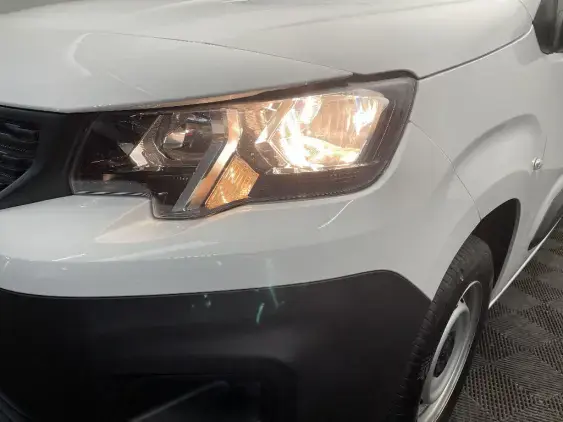 PEUGEOT PARTNER III - voiture d'occasion - Photo 18