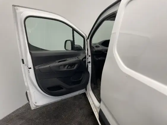 PEUGEOT PARTNER III - voiture d'occasion - Photo 15