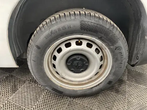 PEUGEOT PARTNER III - voiture d'occasion - Photo 19