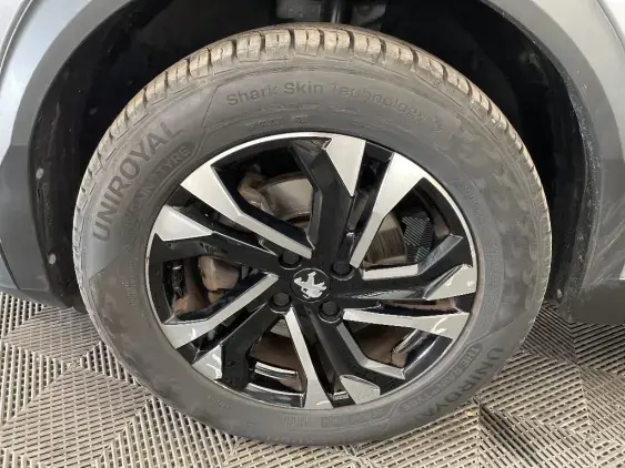 PEUGEOT 2008 II - voiture d'occasion - Photo 22