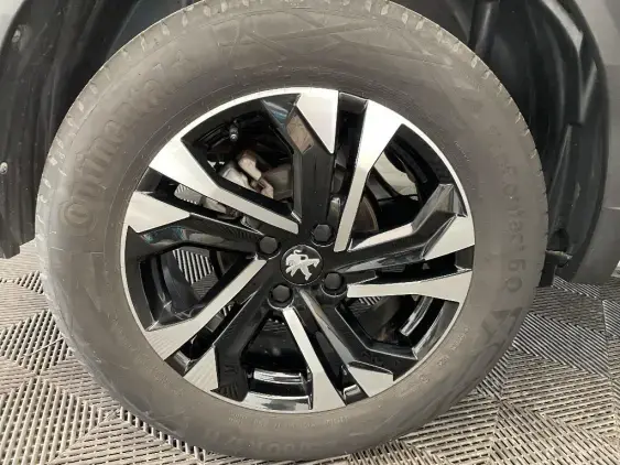 PEUGEOT 2008 II - voiture d'occasion - Photo 24