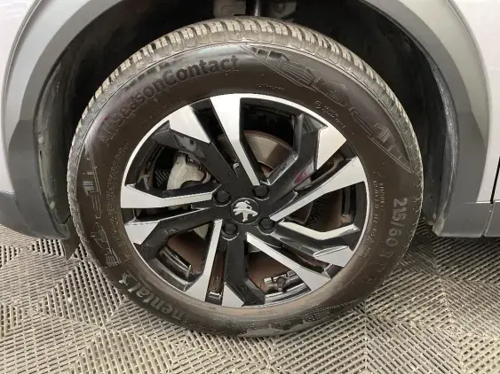 PEUGEOT 2008 II - voiture d'occasion - Photo 21