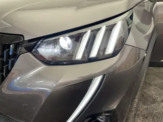 PEUGEOT 2008 II - voiture d'occasion - Photo 21