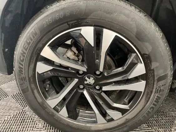 PEUGEOT 2008 II - voiture d'occasion - Photo 24