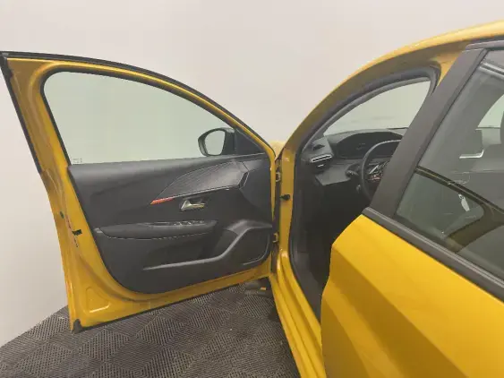 PEUGEOT 208 BUSINESS R II - voiture d'occasion - Photo 19