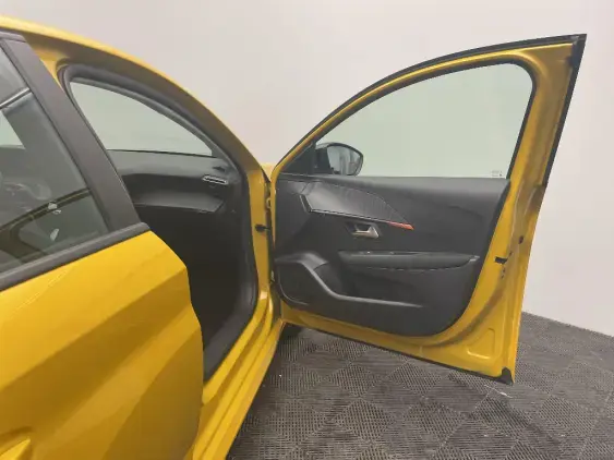 PEUGEOT 208 BUSINESS R II - voiture d'occasion - Photo 20