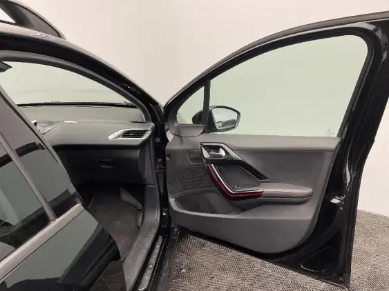 PEUGEOT 2008 - voiture d'occasion - Photo 18