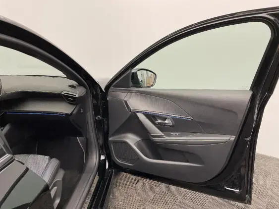 PEUGEOT 208 II - voiture d'occasion - Photo 19