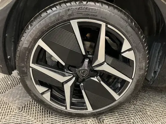 PEUGEOT 208 II - voiture d'occasion - Photo 23