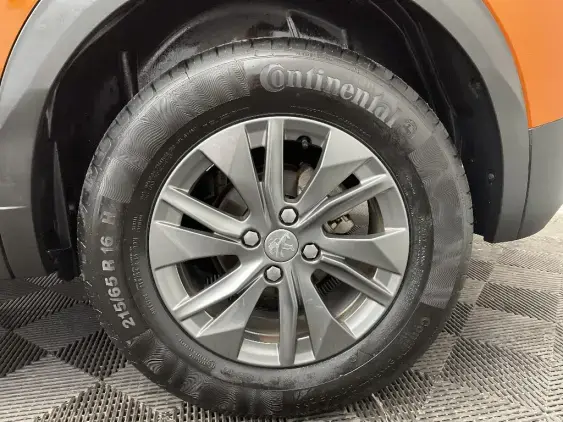 PEUGEOT 2008 II - voiture d'occasion - Photo 22