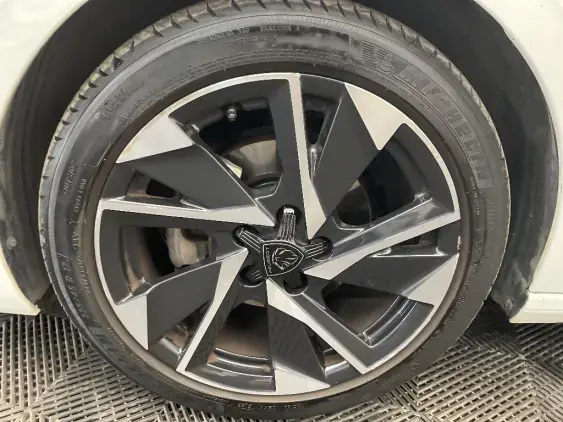 PEUGEOT 308 III - voiture d'occasion - Photo 21