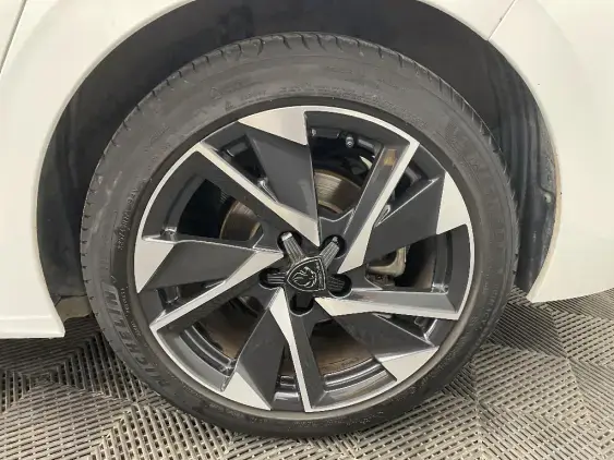 PEUGEOT 308 III - voiture d'occasion - Photo 22