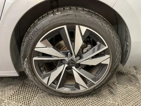 PEUGEOT 308 III - voiture d'occasion - Photo 22