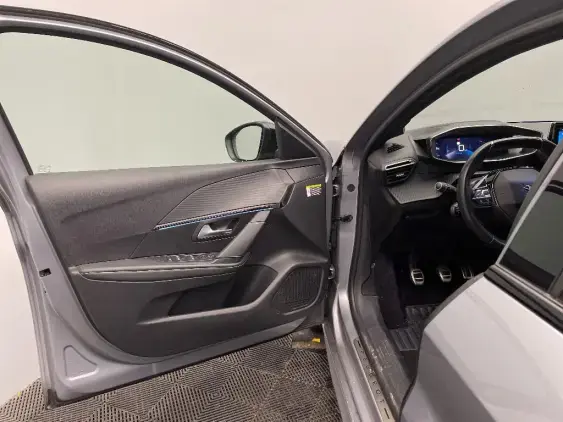 PEUGEOT 208 BUSINESS R II - voiture d'occasion - Photo 19