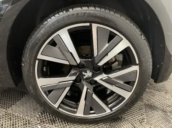 PEUGEOT 208 BUSINESS R II - voiture d'occasion - Photo 23