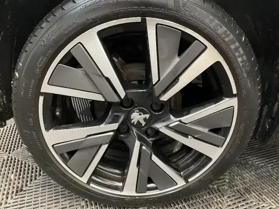 PEUGEOT 208 BUSINESS R II - voiture d'occasion - Photo 24