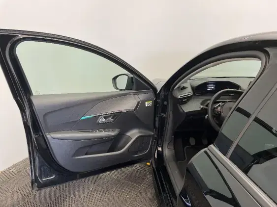 PEUGEOT 208 BUSINESS R II - voiture d'occasion - Photo 17